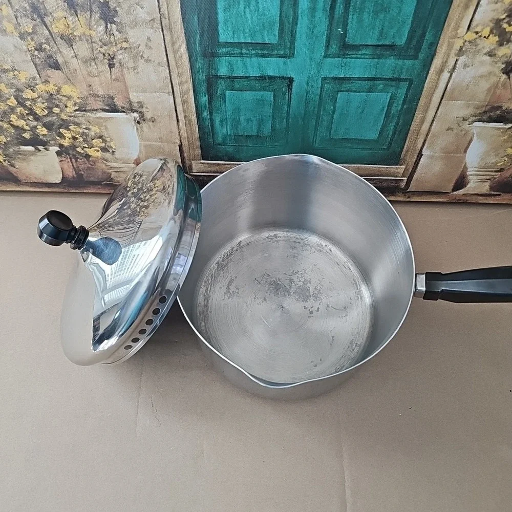Farberware 10/18 Stainless Steel 3Qt Sauce Pan with Lid
